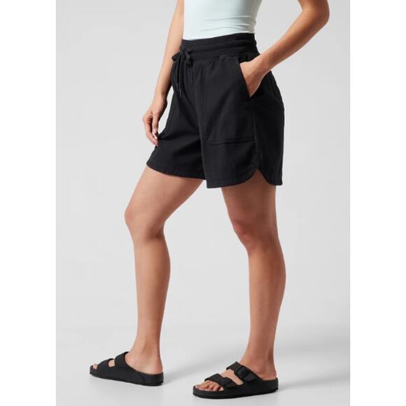 Athleta Elastic Waist Drawstring Farallon Midi Shorts Black Size Small Petite - Picture 2 of 8